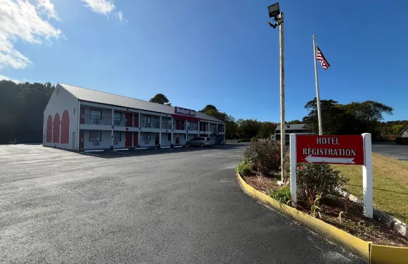 納薩瓦多克斯經濟型旅館