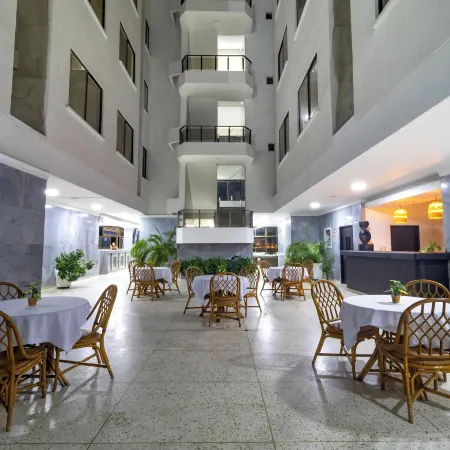 Hotel Axis Inn by Geh Suites