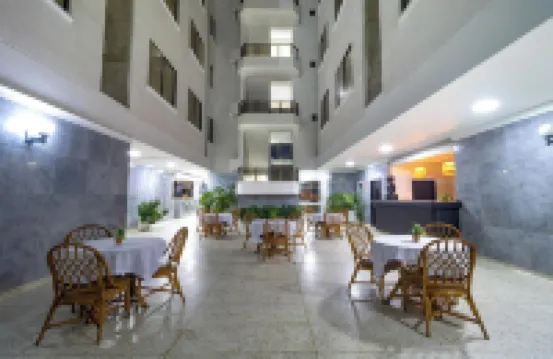 Hotel Axis Inn by Geh Suites