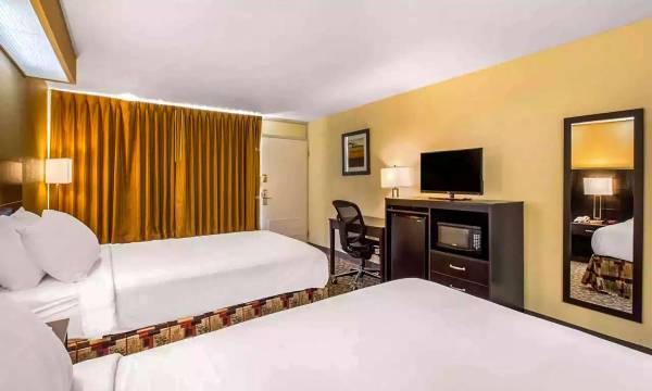 Ramada by Wyndham Santee I-95