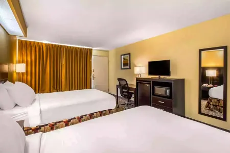 Ramada by Wyndham Santee I-95