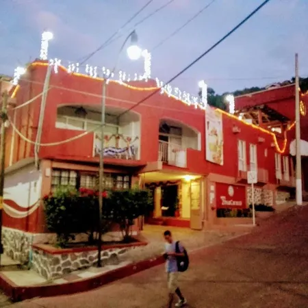 Hotel Zihua Caracol