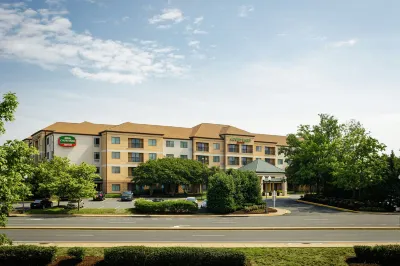 Courtyard Springfield Hotels in Springfield