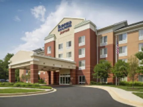 Fairfield Inn & Suites White Marsh Hotels in Nottingham
