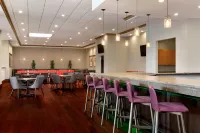 Skyline Hotel Detroit Airport, SureStay Collection by BW - Bữa sáng