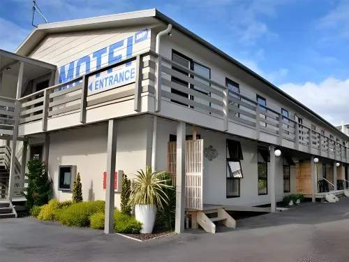 Carrington Motel Hotels in Kaitake