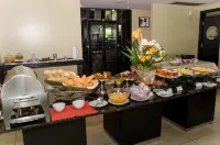 Hotel Adrianópolis All Suites - Frühstück
