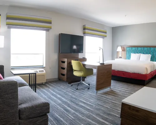 Hampton Inn & Suites Dallas-Lewisville/Vista Ridge Mall Hotels in Denton County