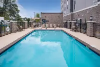 Hampton Inn Benson - Pools