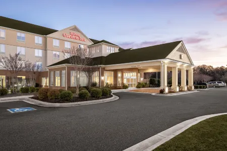 Hilton Garden Inn Wilmington Mayfaire Town Center Отели в г. Нью-Хановер