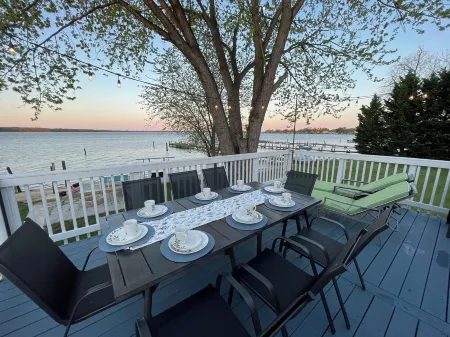 Waterfront Retreat with Private Beach and Amazing View on Chesapeake Bay
