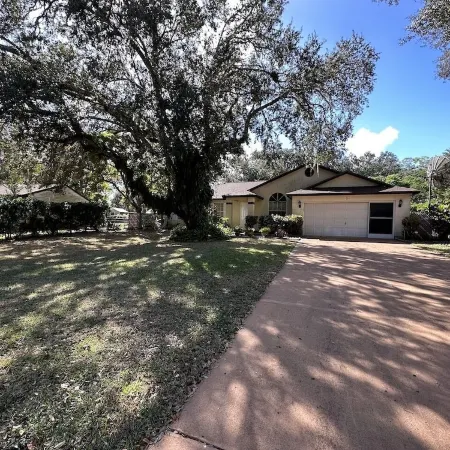 Under the Oaks Un-refined Florida Living Отели в г. Хендри