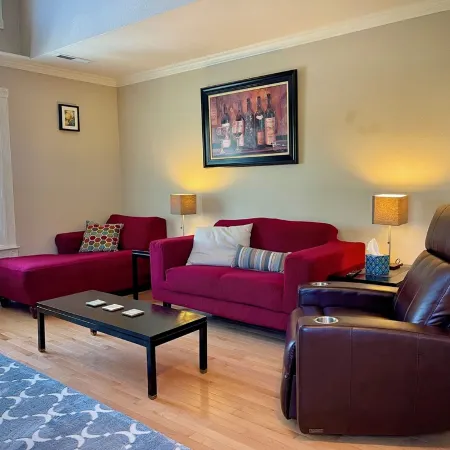 Ferrari House 1BD Hideaway Apartment