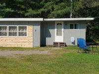Cabin on the Eagle River Chain! Boat dock slip! Kayaks! Firewood for bonfires! Hotels in Lincoln