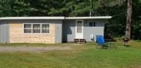 Cabin on the Eagle River Chain! Boat dock slip! Kayaks! Firewood for bonfires!