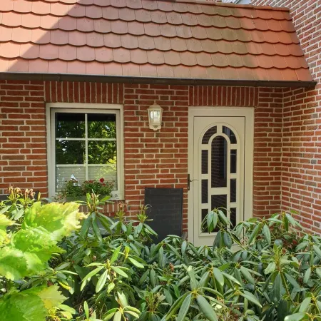 Cozy vacation apartment near a quiet park