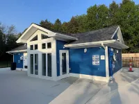 WATER VIEW@MarinaResort w/ POOL + LARGE SunRoom & Patio