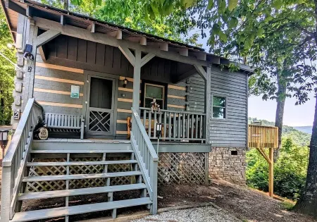 Cozy & Convenient Stone Mountain hideawy ... closest to the State Park! Отели в г. Трапхилл