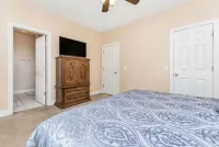 2 Bedroom Lake Norman Condo POOL