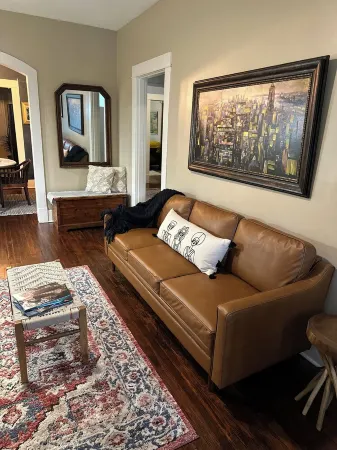 Charming, family-friendly house centrally located in the Garden District!