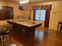 Blue Moon Lodge: Reconnect with Family and Friends with Room to Spread Out!