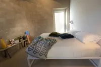 ROSTAGNI 1834: BEAUTIFUL APT IN VILLA WITH POOL IN THE BAROLO REGION