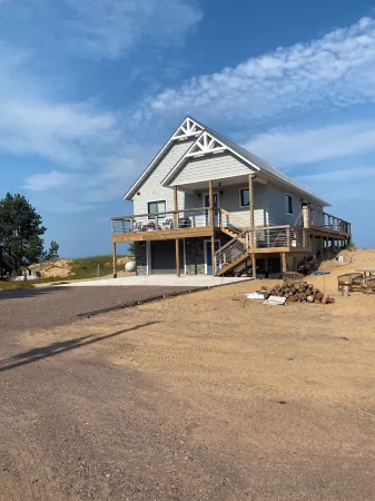 Stunning 4 Season New Beach House - Big Traverse Bay on Lake Superior!