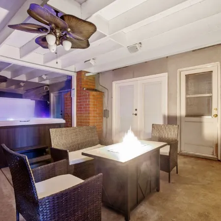 Hot tub, Game Room, Outdoor Kitchen & much more!