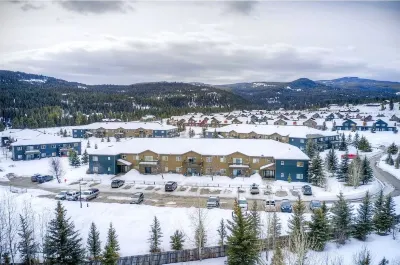 First Floor End Unit Condo in the heart of Big Sky!