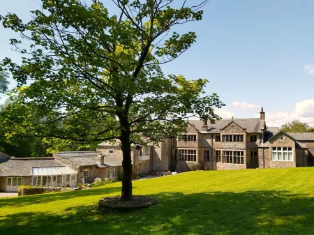 Rochester Suite in 17th century Orton Hall Отели в г. Orton