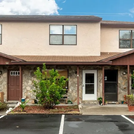 Charming 2-bedroom townhome in gorgeous Ponte Vedra Beach