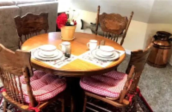 OCTOPUS SUITE, fire pit, BBQ, wildlife viewing platform, shared oceanfront deck.