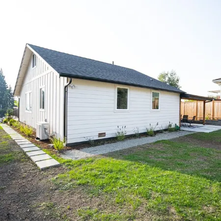 Beautiful Lake View Villa 3 bedroom 2 bathroom.