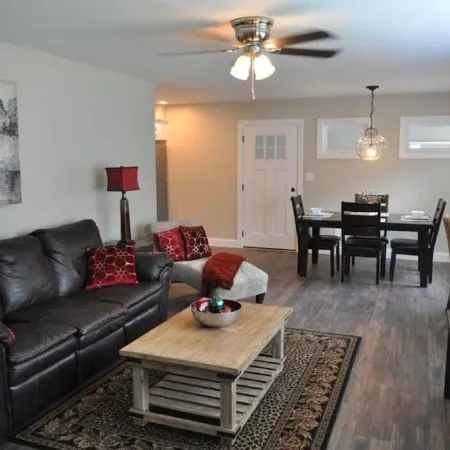 Comfortable 3BR/2Bath in Historic Downtown Cleveland TN
