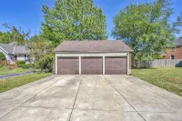 Cleveland Heights Retreat, Sleeps 12, 4Br, 3BA, Near University Heights