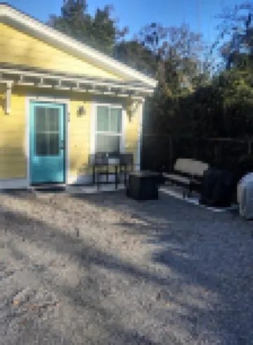 Ideal Location for marine graduation or lowcountry getaway!