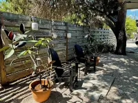 Charming Longboat Key Bungalow with private beach 5 min walk away