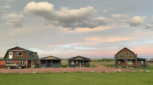 Luxury Cabin Near Two Medicine Lake