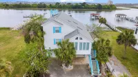 Waterway Escape located on the Intracoastal Waterway. Boating, fishing, Golfing. Hotels near Intracoastal Waterway