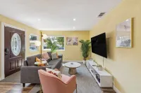 Crawford Poolhouse Near Many Conveniences