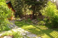 Streamside dream with hot tub