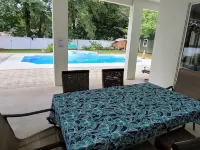 Gorgeous 5 bedroom home w/ pool. Close to  Destin Beaches. No cleaning fee! Hotels in Niceville