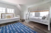 Perfect Family Vacation Home! Heated Salt Water Pool - Car Ferry Tix Available