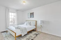 Clean and Chic Home In Overland Park