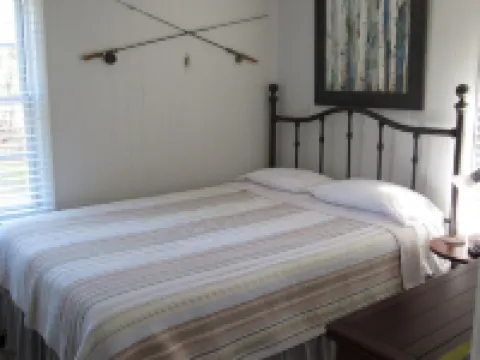 Green Pond Landing Cozy Cottage. Boat parking, Pet Permitted