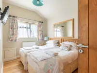 Meadow View lodge - Sleeps 4/5 with private hot tub Hotels in Cheddar