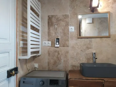 Totally Independent House on 2 Hectares for 5 People Отели в г. Эндр