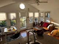 Free standing 1940s Artists Cottage East End near Commercial St. Parking! A/C!