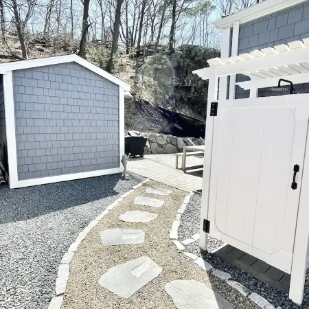Walk to Beach! Great Location! Booking 2026! Close to Salem!!