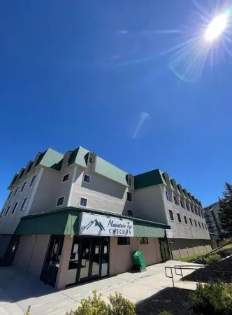 Luxury 1BR, ski in/out at Snowshoe!